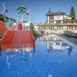 3* Hotel 94 With Outdoor Swimmingpool